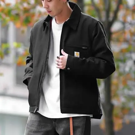 Black vintage Carhartt jacket streetwear look