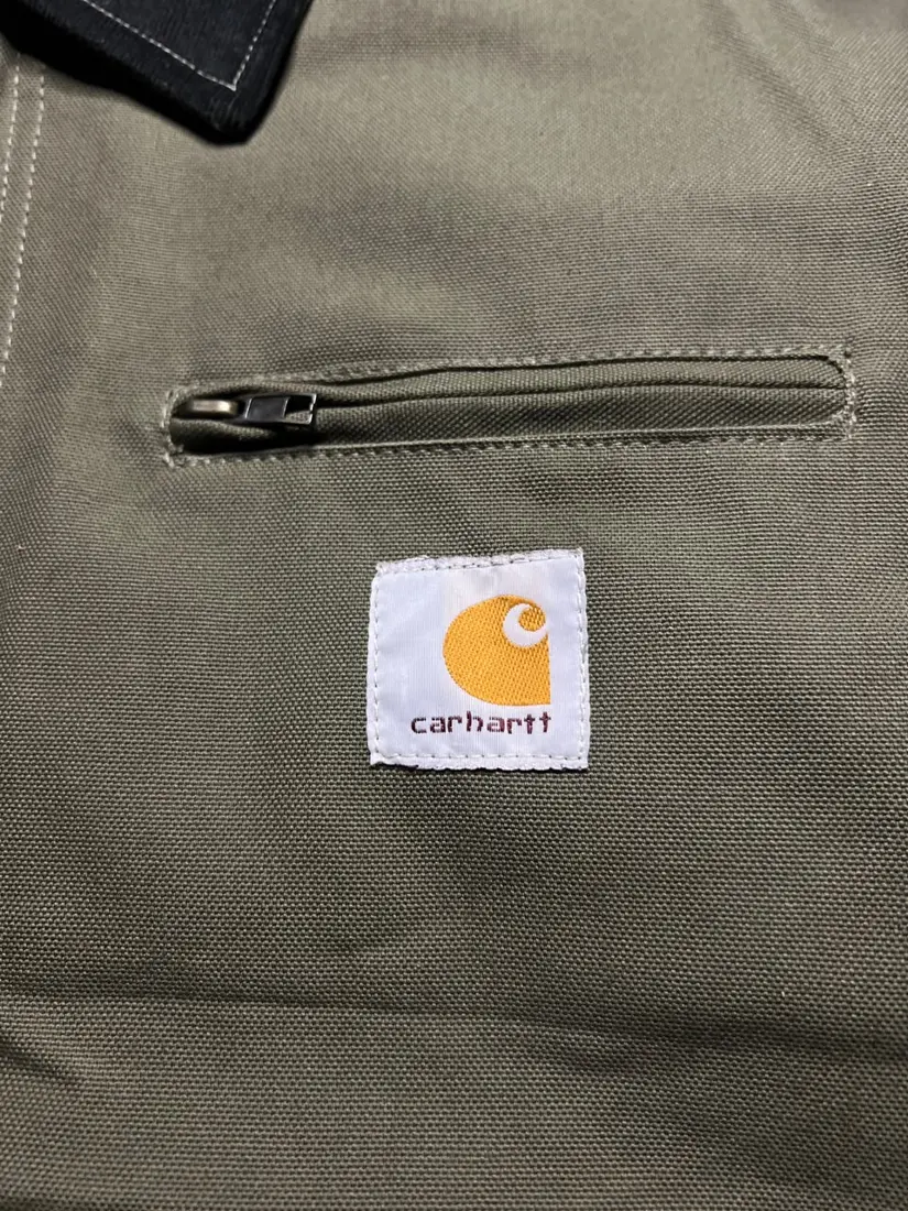 Vintage Carhartt Hooded Duck Jacket — Black — CR05